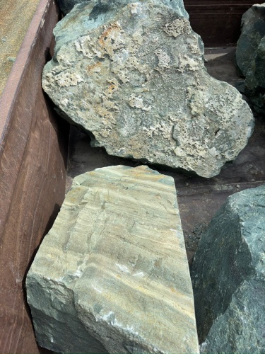 Ландшафтные глыбы зелёные 200-500 килограмм купить в Оби