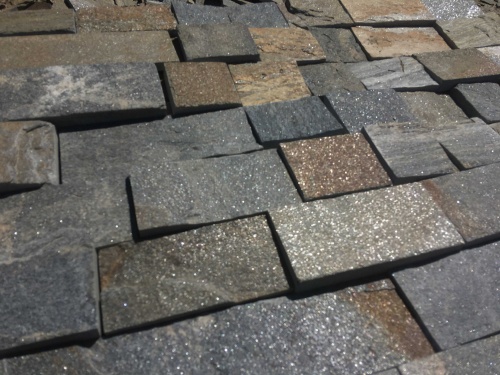 Плитка пилёная златолит Уральский для цоколя, отмостки купить в Оби