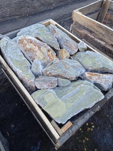 Златолит жёлтый, жёлто-зелёный глыбки и валуны для ланшафтного дизайна купить в Оби