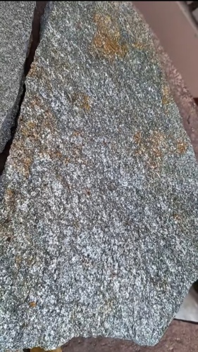 Плитняк златолит серебристый для цоколя, отмостки купить в Оби