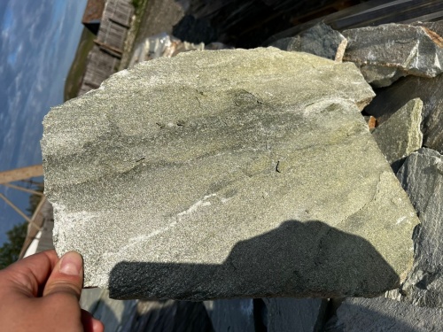 Плитняк златолит зелёный для цоколя, отмостки купить в Оби