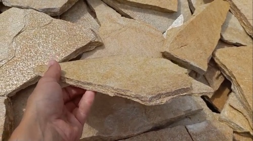 Плитняк златолит жёлтый для цоколя купить в Оби