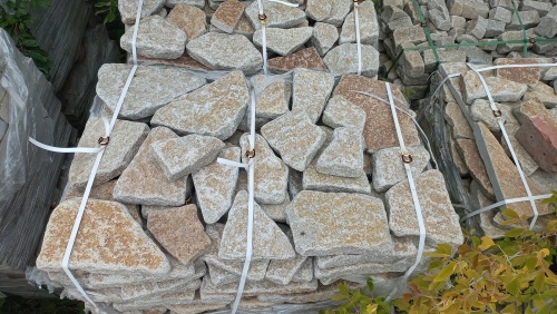 Гранитный плитняк галтованный для парковки купить в Оби