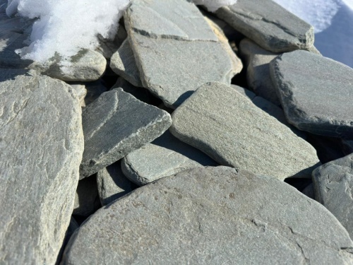 Плитняк златолит зелёный галтованный для цоколя купить в Оби